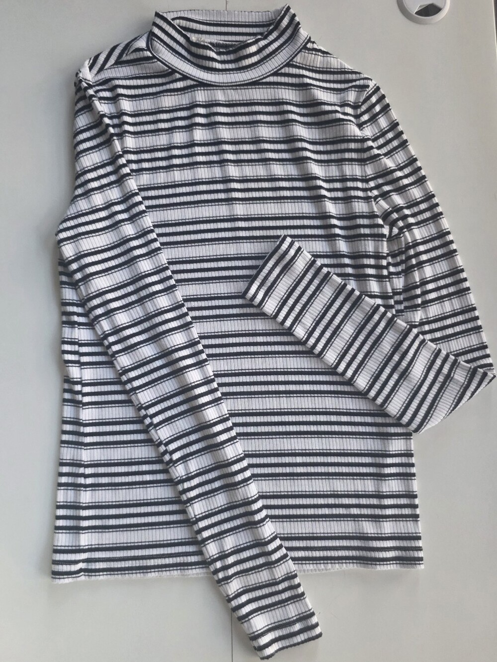 Banana Republic Striped Ribbed Long Sleeved Top